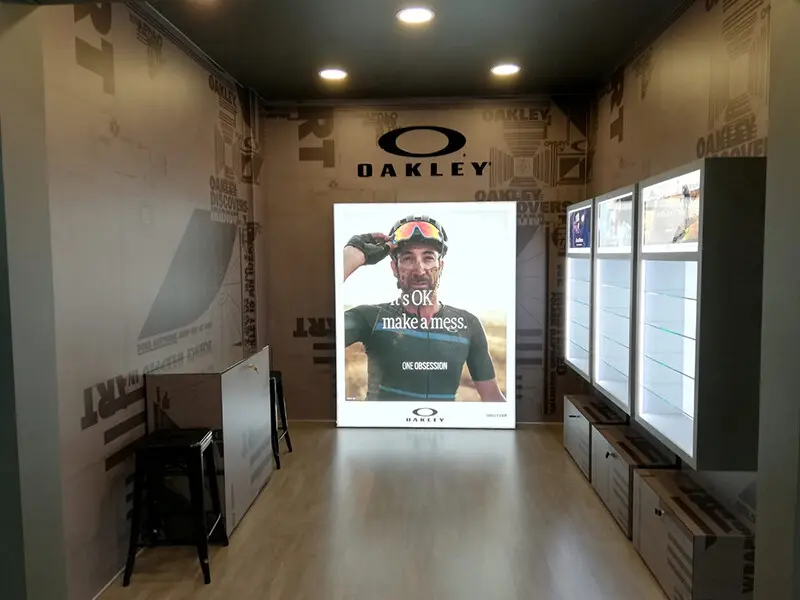 Vetrinain-Corner